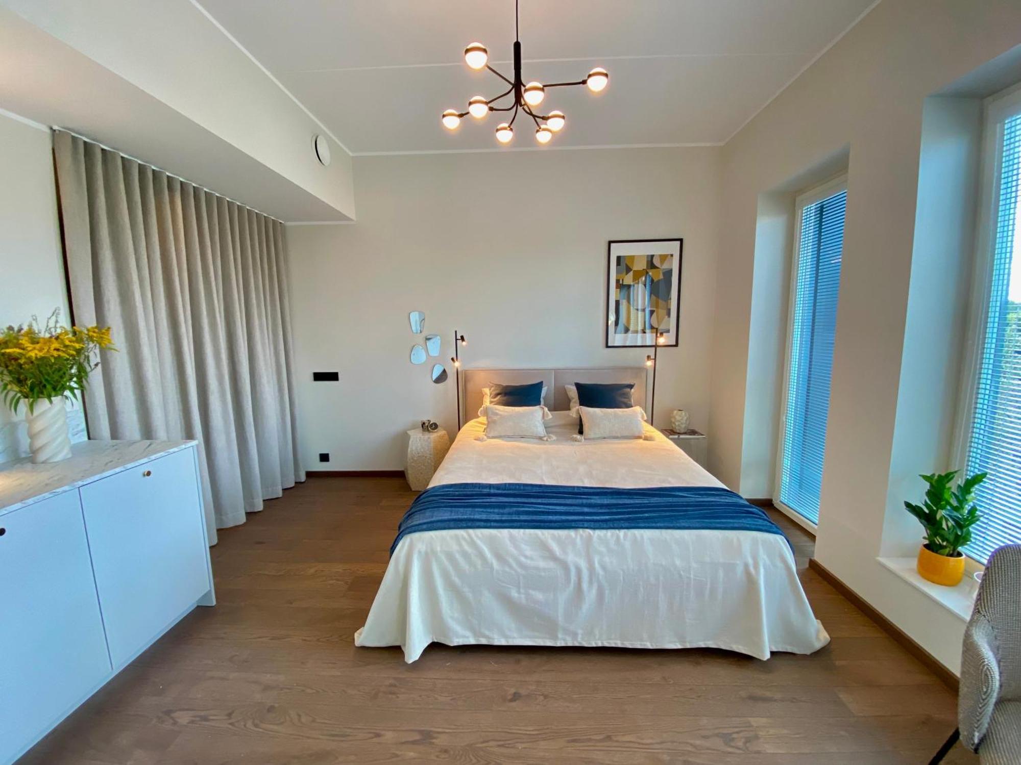 Elegance Apartment - City Centre Free Parking Талин Екстериор снимка